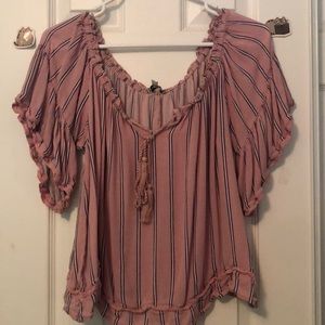 American Eagle pink tee!